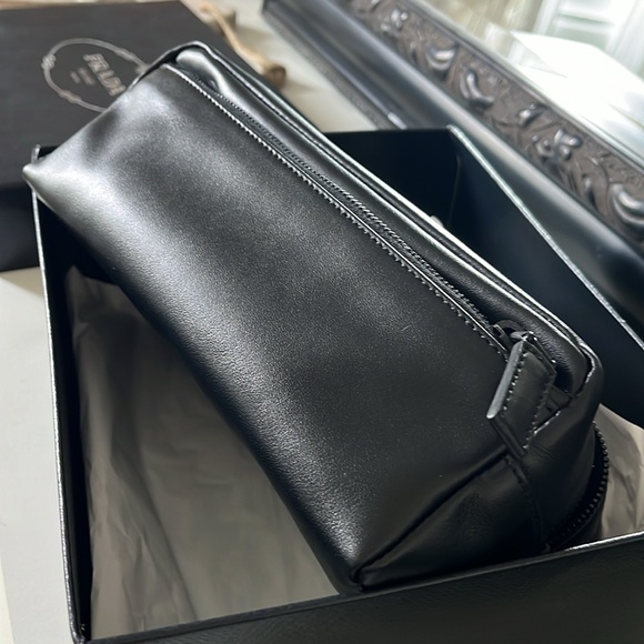 Authentic Prada, Milano, black bag in soft calf leather. New never used. FIRM - Picture 7 of 11